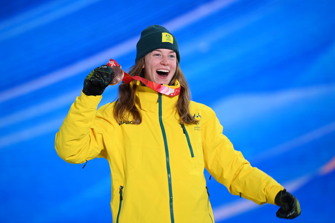 Tess Coady wins snowboard bronze Olympic 1